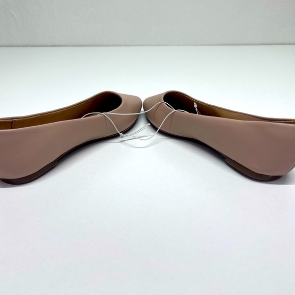 𝅺WOMEN'S Corinna Wide Width Pointed Toe Ballet Flats - A New Day - Picture 4 of 6